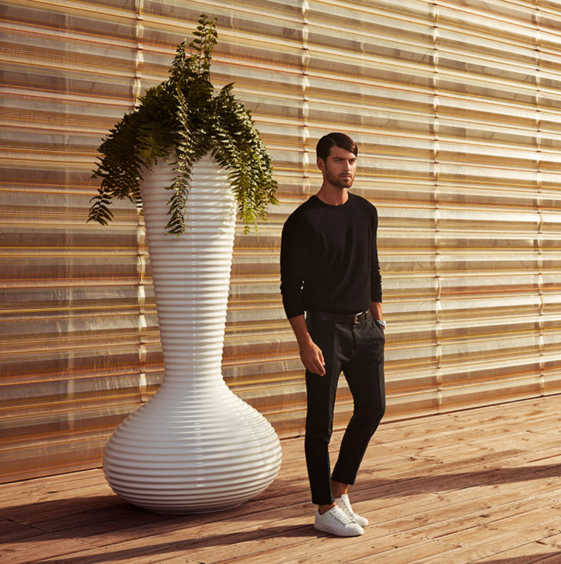 grand pot de fleurs extérieur desogn