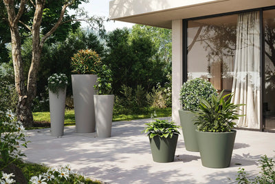 pot  de fleurs extérieur cone haut