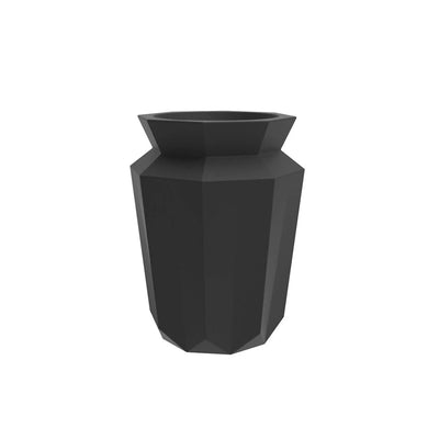 Pot de fleurs Hasu, 57x57x80 cm et 86x86x120 cm, coloris noir, sur fond blanc