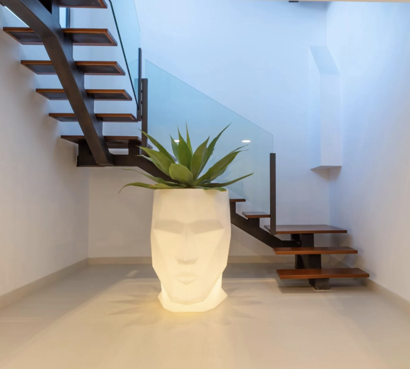 pot visage lumineux